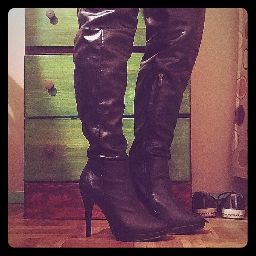 Love Culture Thigh High Black Boots